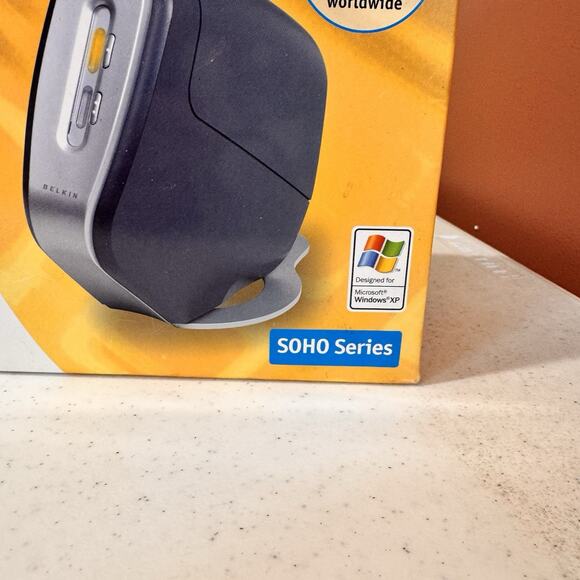 BELKIN OmniView 2-Port KVM Switch With Audio SOHO Series New Open Box - Picture 2 of 16